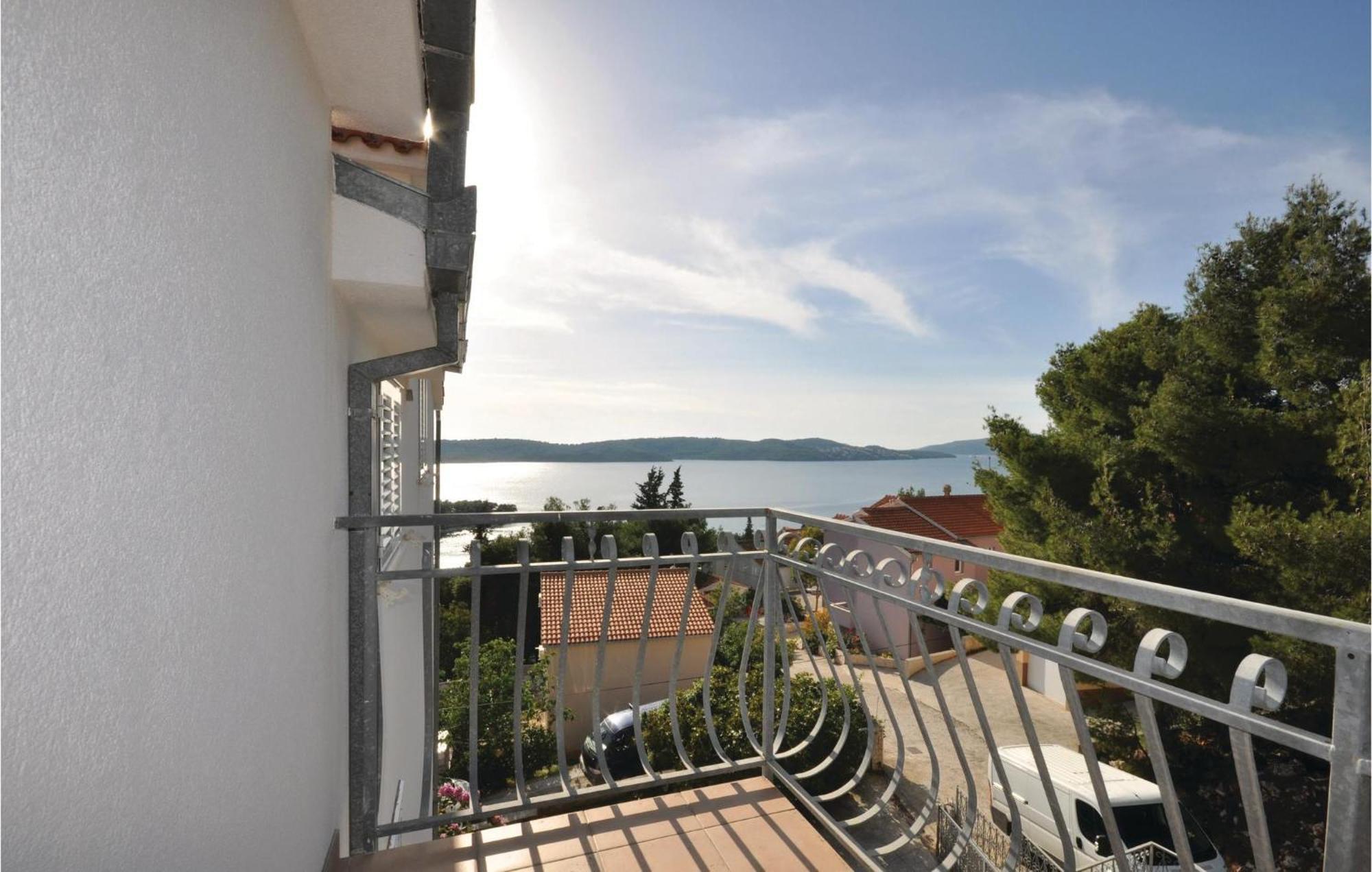 Amazing Apartment In Trogir With Kitchen Экстерьер фото
